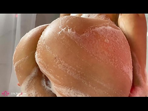 ❤️ Brunette sjálfsfróar kisu með titrara til að fá mikla fullnægingu í sturtu Bara klám á is.mouthporn.ru